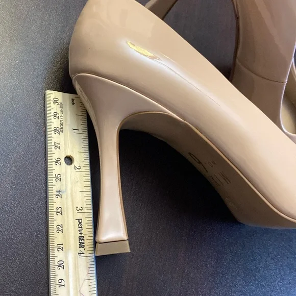Mix No. 6 Cream /nude Heels Classic Pointed-Toe Pumps - Picture 14 of 16